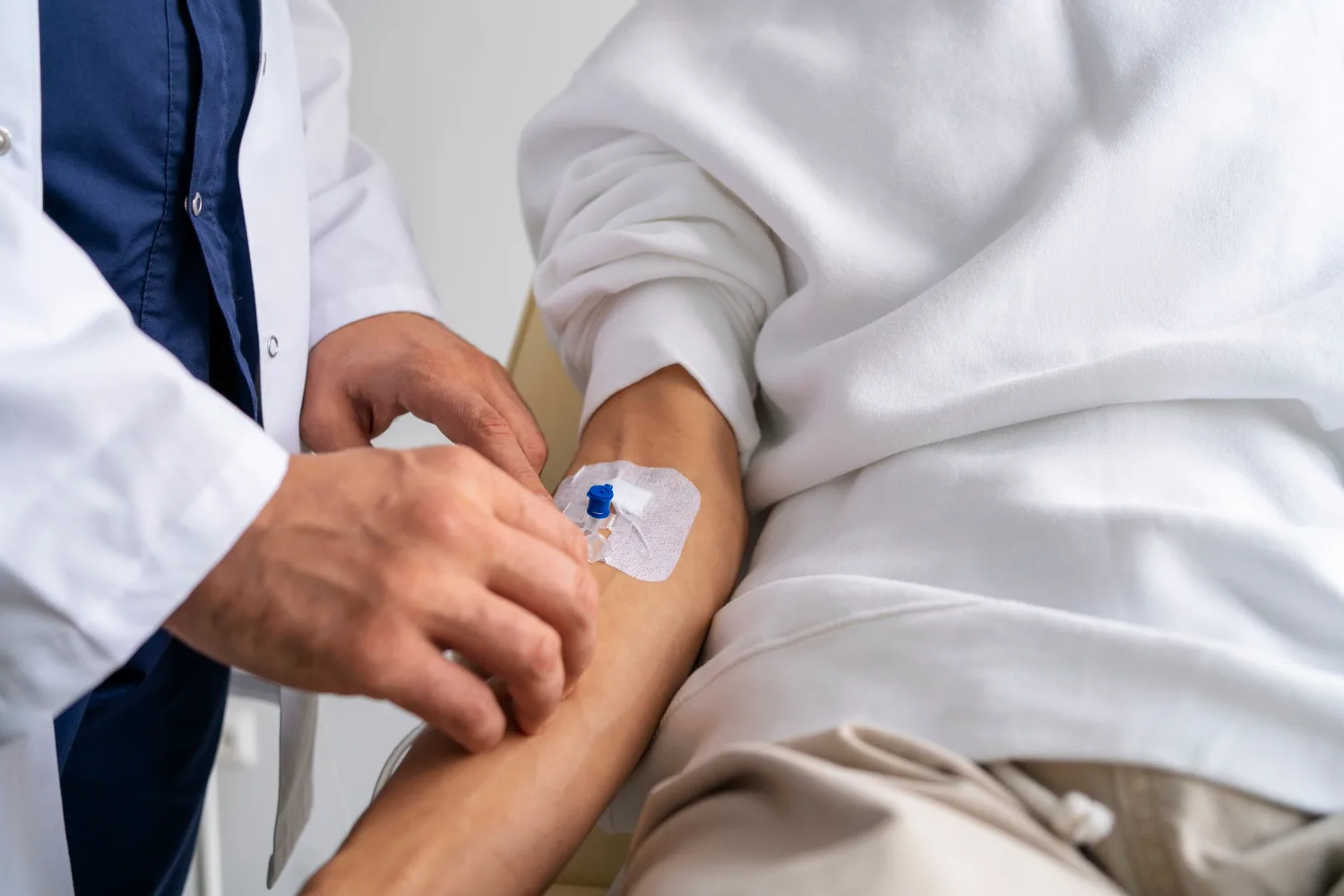 Colocación de catéteres temporales tipo Mahurkar, catéteres tunelizados y biopsias renales